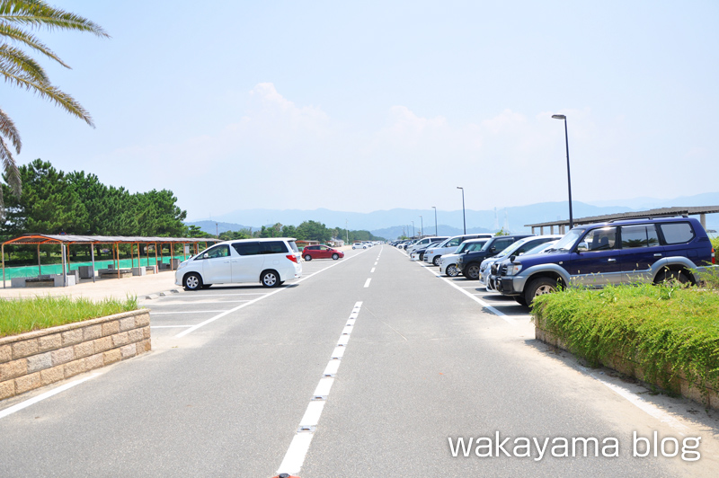 片男波海水浴場　駐車場