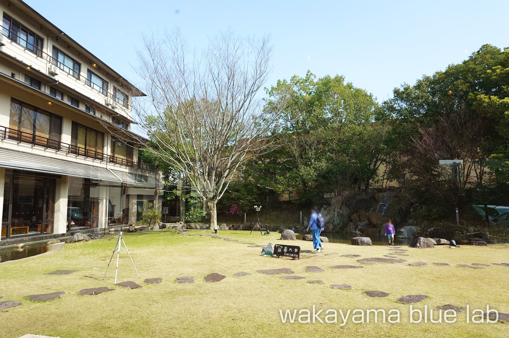 夢乃井 旅館 中庭 滝