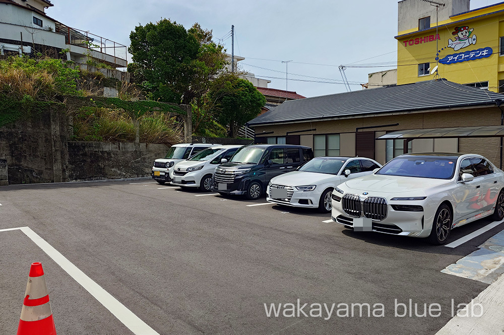 wakkas(ワッカス) 白浜 駐車場